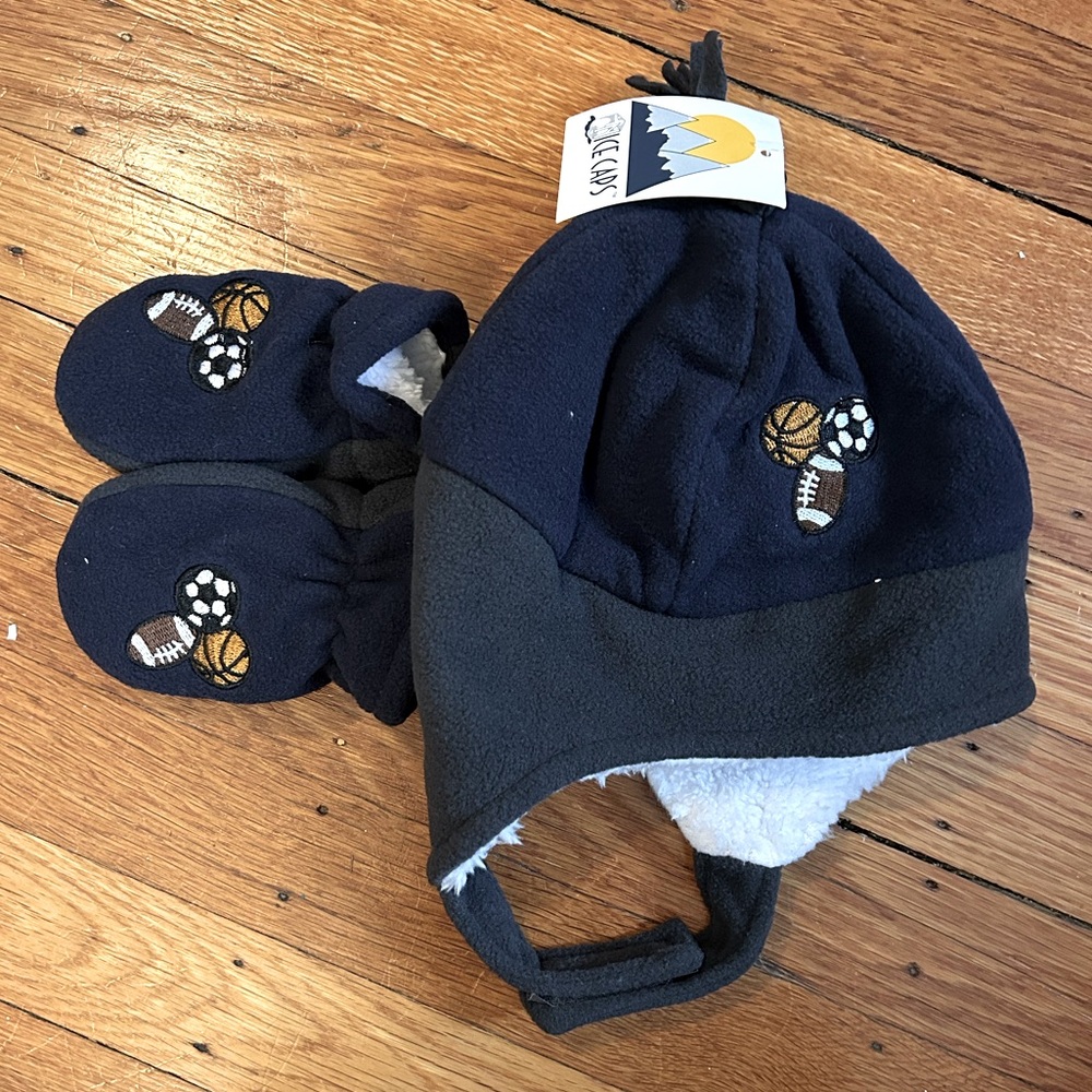 NWT Toddler N’Ice Caps hat and mittens set